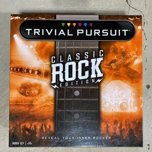 Trivial Pursuit Classic Rock Edition Board Game 2011 1,800 Questions Hasbro